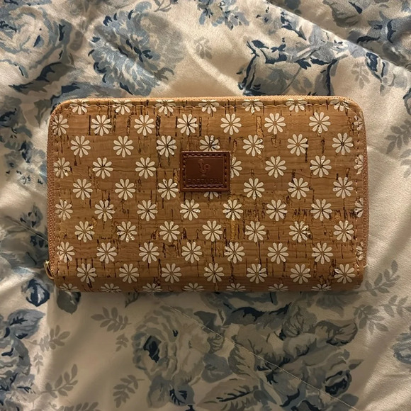Wallet - Picture 1 of 2
